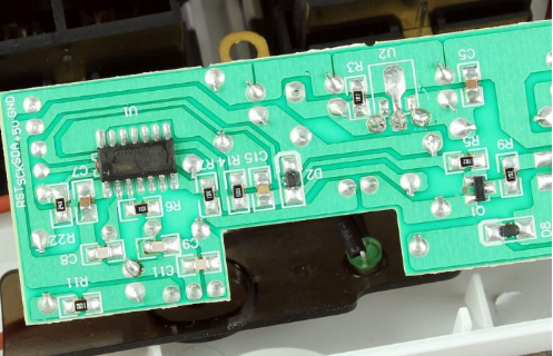 分析PCB厂甩铜常见的原因