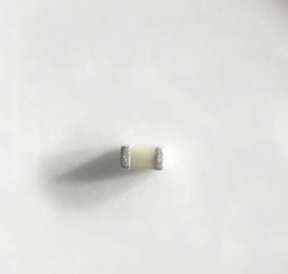 村田贴片电容0201 NPO 33pF 50V ±5%型号详情